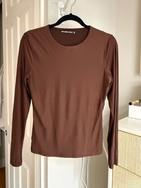 Abercrombie & Fitch Soft Matte Seamless Long-Sleeve Tee, Dark Brown, Sz. Large